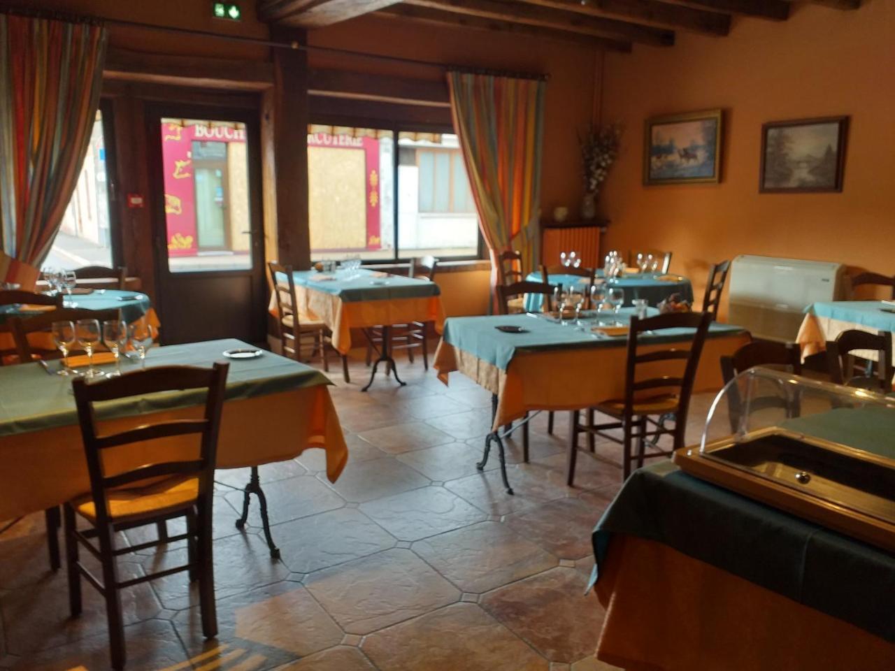 Hotel Le Lion D'Or سالبريس المظهر الخارجي الصورة